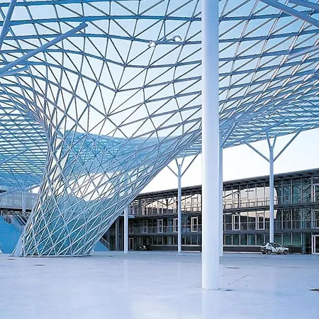 While Underground And Bus Station A/c Milano